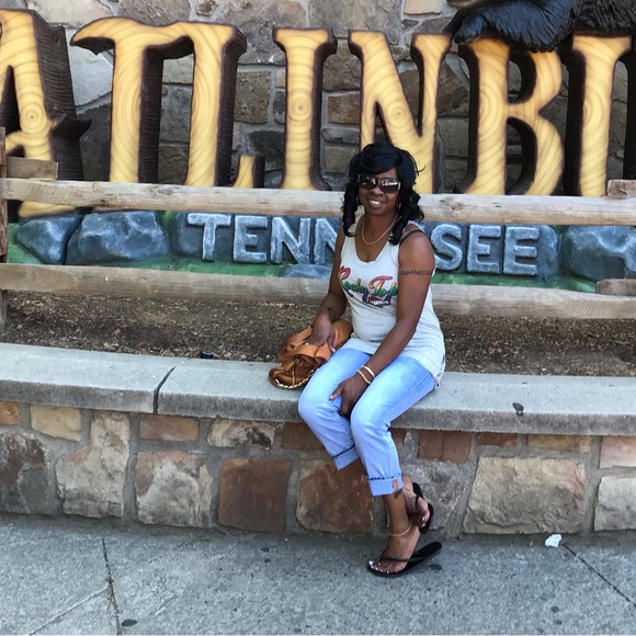 Meet your Posher, Theresa - Picture 3 of 11